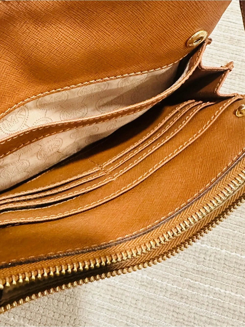 Vintage Michael Kors Brown Leather Gold‎ Hardware Cross Body Bag Classis Cute